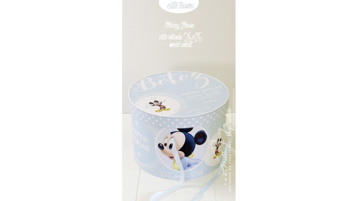 Trusou de botez brodat pentru baieti cu Mickey Mouse, Little man 12